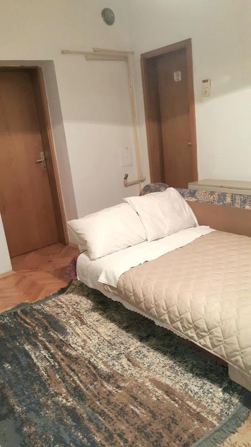 Digital Nomad Comfy Apartment,Foot Mountain Vodno And Millennium Cross,19 Min By Walk To Cener,Free Parking سكوبجي المظهر الخارجي الصورة